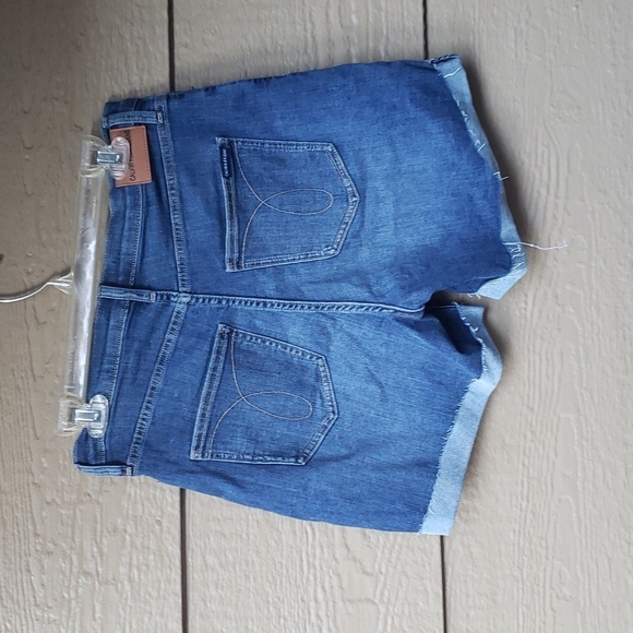 Calvin Klein Denim High Rise Cut Off Shorts 6 - Picture 11 of 11